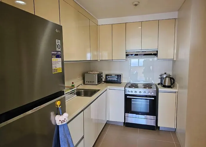 The Infinity Towers In Bgc - Simple, Elegant & Spacious 2 Bedroom Apartment *
