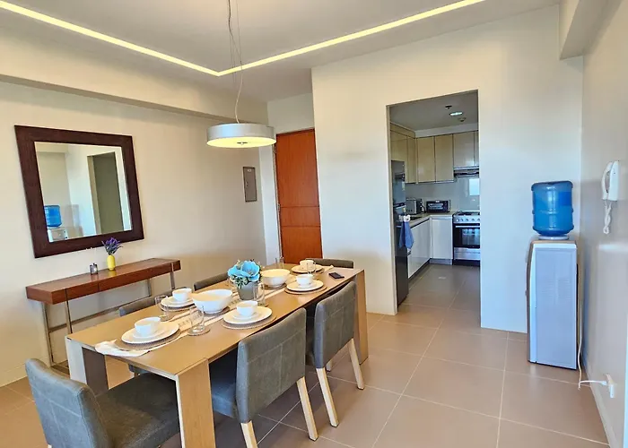 The Infinity Towers In Bgc - Simple, Elegant & Spacious 2 Bedroom *